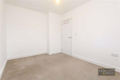 5 Abingdon Close, Basildon, SS15 6LJ