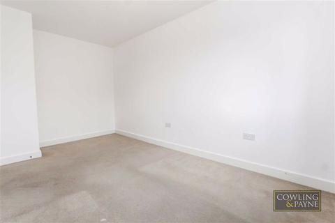 5 Abingdon Close, Basildon, SS15 6LJ