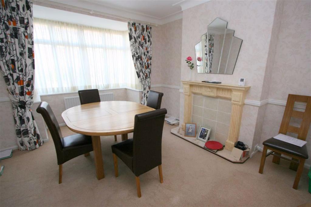 Silloth Place, Cullercoats, NE30 3 bed semidetached house £279,950