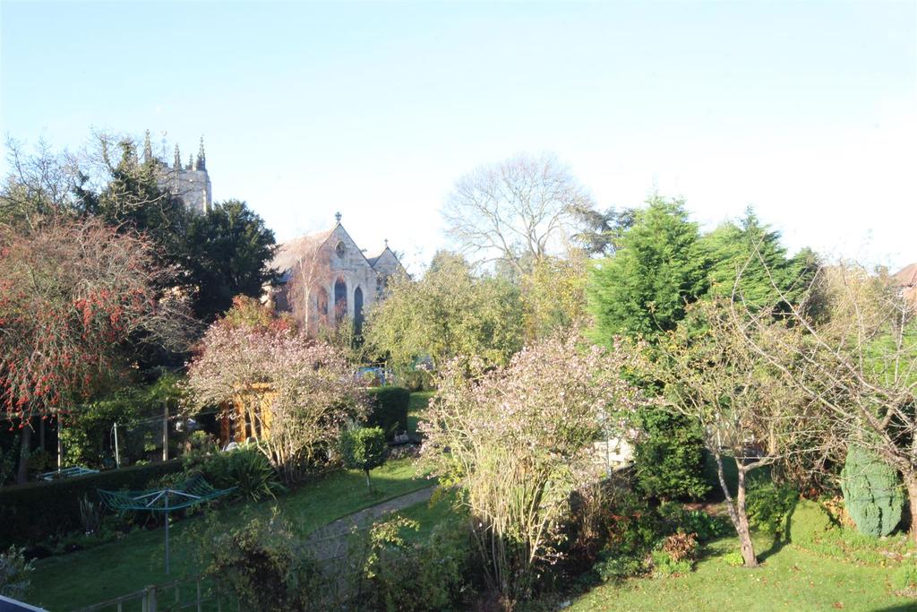 Church Lane, Kirk Ella 4 bed semidetached house £310,000