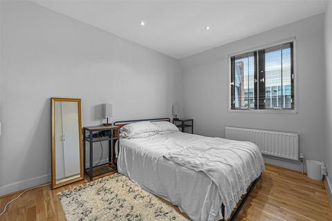 1 bedroom apartment to rent, Long Lane, Smithfield, Clerkenwell, London, EC1A