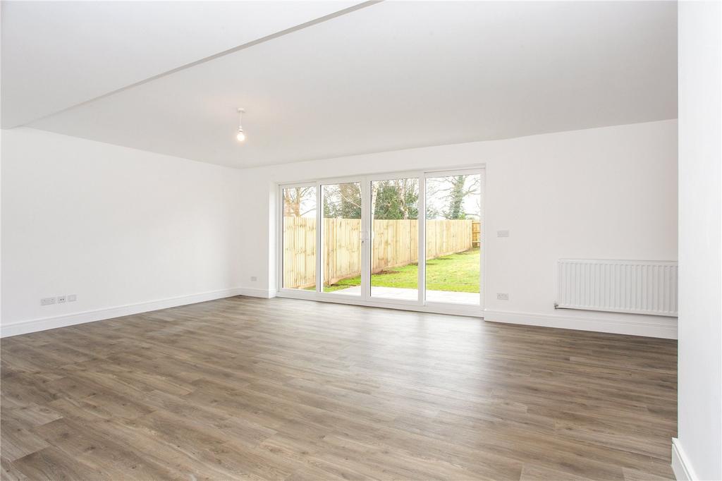Sitting/Dining Room