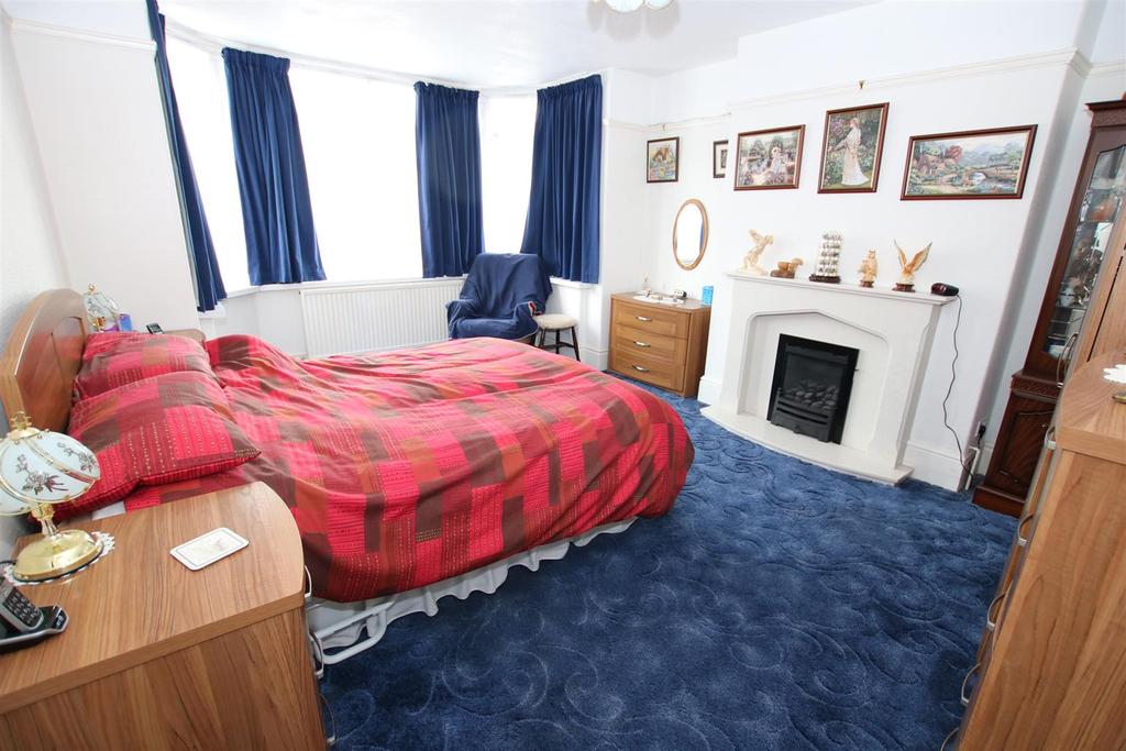 Living Room.JPG