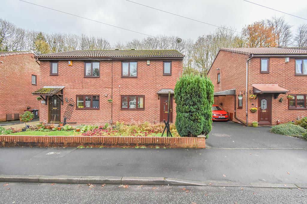 Pleasington Close, Blackburn 3 bed semidetached house £140,000