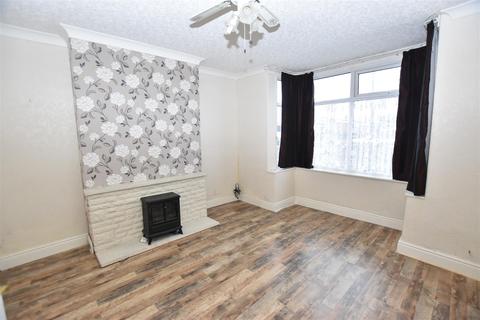 Austral Cliff Road, Hornsea, HU18 1JW