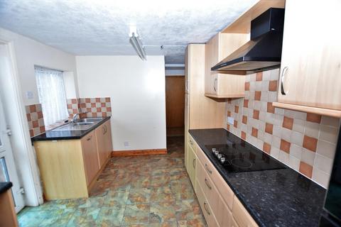 Austral Cliff Road, Hornsea, HU18 1JW