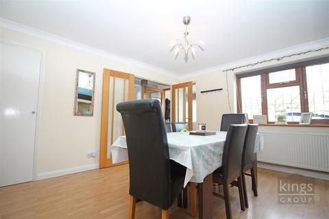 1 Bynghams, Harlow, CM19 5NR