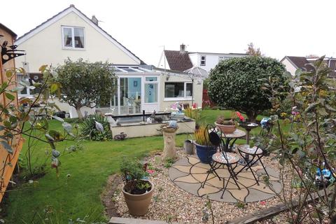 14 Morcom Close, St Austell, PL25 3UF