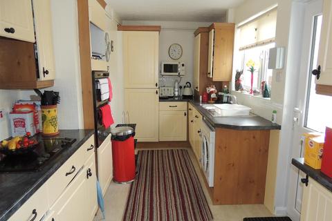 14 Morcom Close, St Austell, PL25 3UF