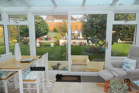 14 Morcom Close, St Austell, PL25 3UF