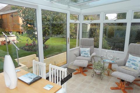 14 Morcom Close, St Austell, PL25 3UF