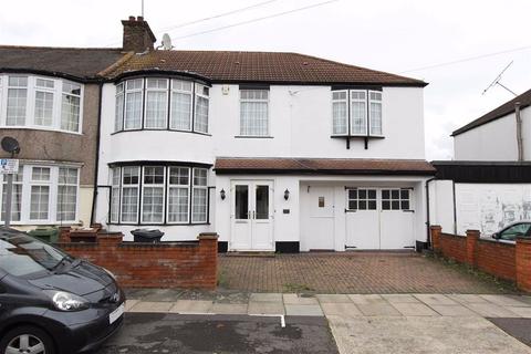 101 Shirley Gardens, Barking, IG11 9XB