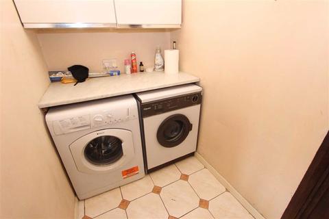 101 Shirley Gardens, Barking, IG11 9XB