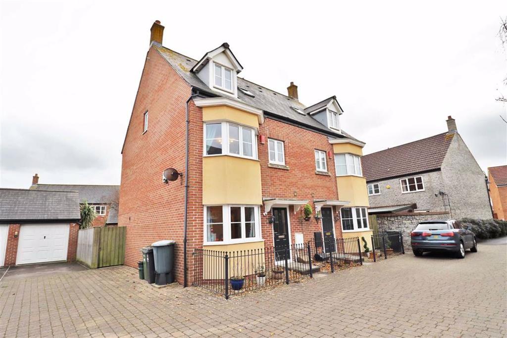 Walkers Drive, BS24 4 bed townhouse £269,950