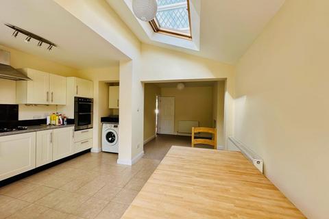 3 bedroom terraced house to rent, Kiln Lane,  Headington,  OX3