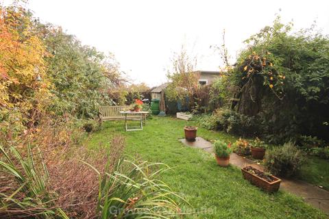 3 The Crescent, New Malden, KT3 3LE
