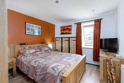 4 Cramond Green, Edinburgh, EH4 6NJ