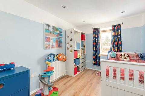 4 Cramond Green, Edinburgh, EH4 6NJ