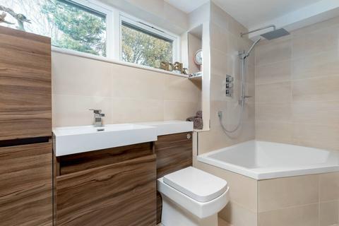 4 Cramond Green, Edinburgh, EH4 6NJ