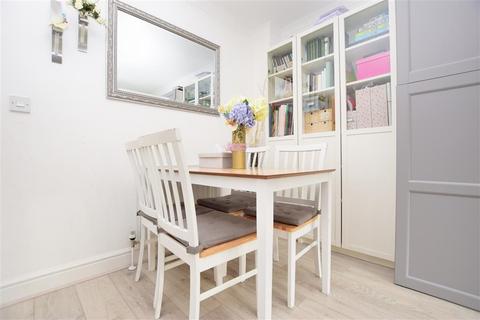 34b Rushett Drive, Dorking, RH4 2NN