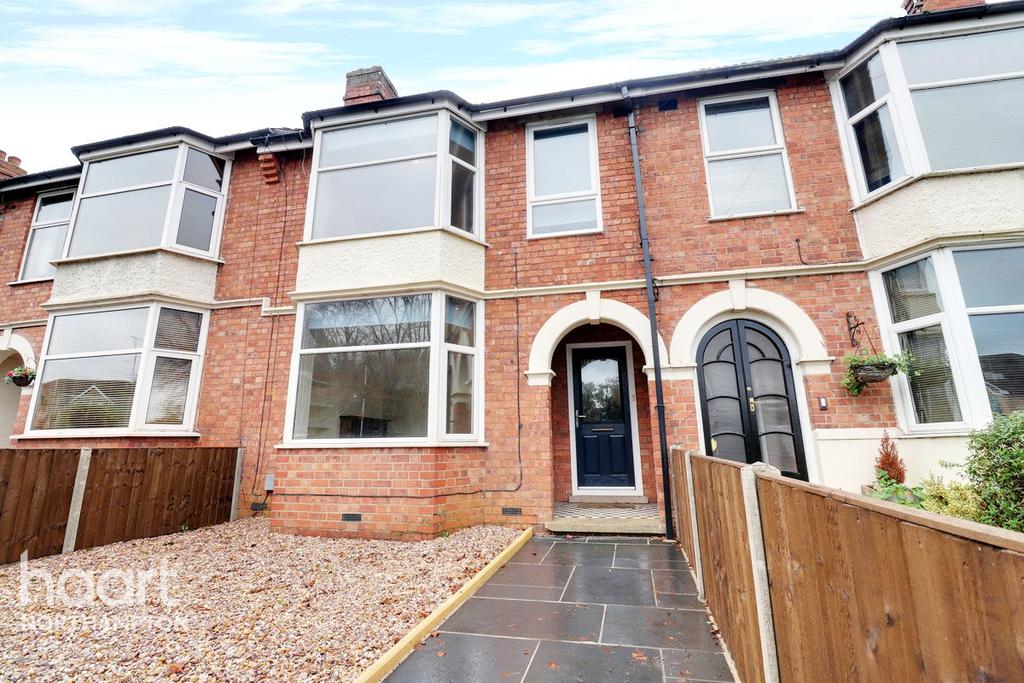 Kingsley Road, Northampton 3 bed terraced house £270,000