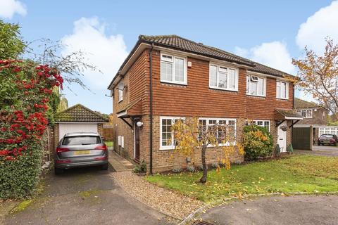 4 Burlingham Close, Guildford, GU4 7EH