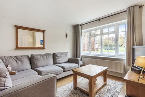 4 Burlingham Close, Guildford, GU4 7EH