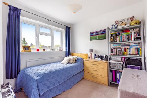 4 Burlingham Close, Guildford, GU4 7EH