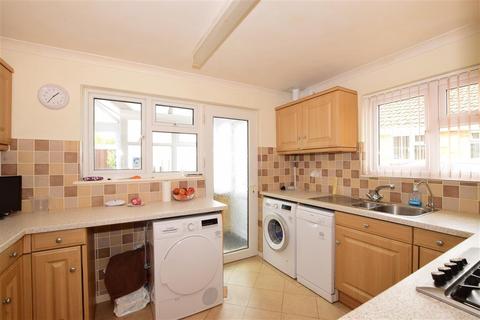 2 Sutton Close, Cowplain, Waterlooville, PO8 8QQ