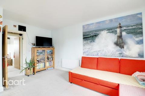 Flat 3, Laura House High Street, Aveley, South Ockendon, RM15 4BP