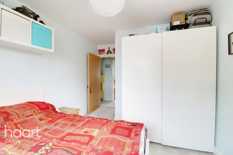 Flat 3, Laura House High Street, Aveley, South Ockendon, RM15 4BP