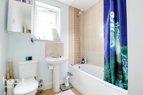 Flat 3, Laura House High Street, Aveley, South Ockendon, RM15 4BP