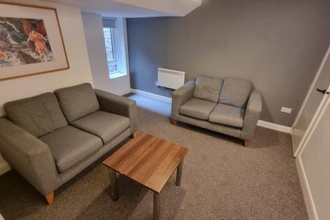 2 bedroom flat to rent, Anson Road, M14 5BZ