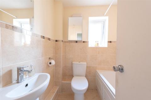 2 Cibbons Road, Chineham, Basingstoke, RG24 8TD