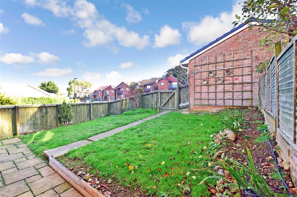 Silver Trees, Shanklin, Isle of Wight 3 bed link detached house £250,000