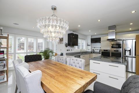 10 Aragon Mews, Epping, CM16 6FG