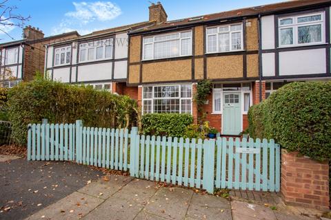 99 Highview Road, London, W13 0HL