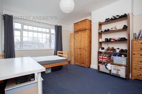 99 Highview Road, London, W13 0HL