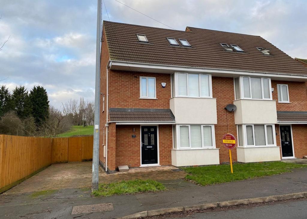 Greenview Drive, Links View, Northampton NN2 7LA 3 bed semidetached