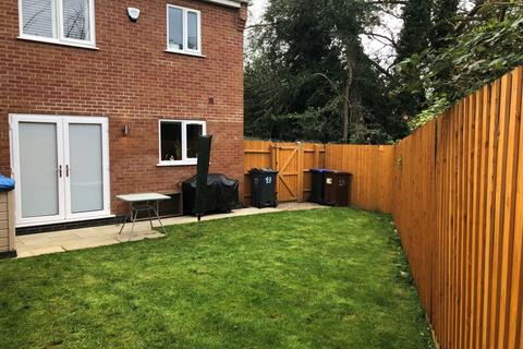 19 Greenview Drive, Northampton, NN2 7LA