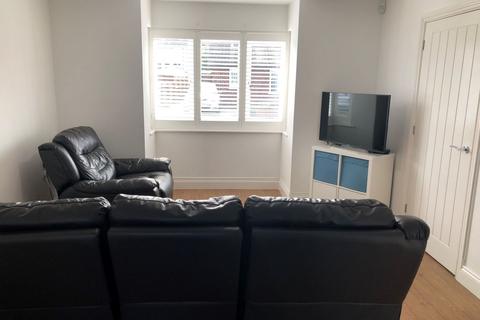 19 Greenview Drive, Northampton, NN2 7LA