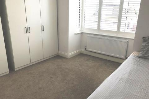 19 Greenview Drive, Northampton, NN2 7LA