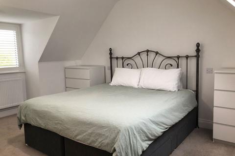 19 Greenview Drive, Northampton, NN2 7LA
