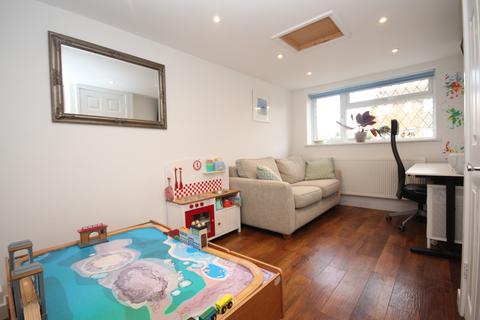 2 Welby Close, Maidenhead, SL6 3PY