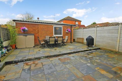 19 Dudley Road, Feltham, TW14 8EJ