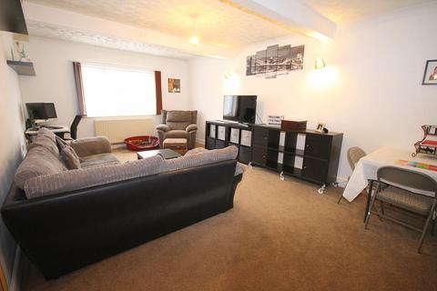 19 Dudley Road, Feltham, TW14 8EJ