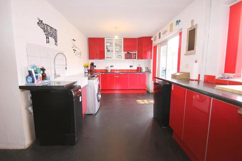 19 Dudley Road, Feltham, TW14 8EJ