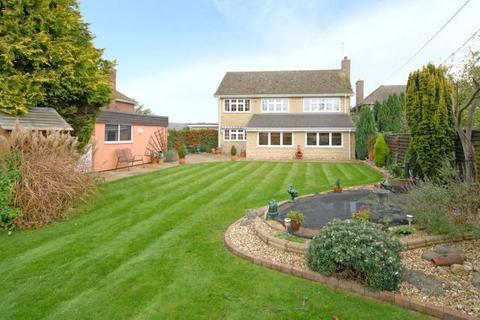 3 bedroom detached house to rent, Lamborough Hill,  Wootton,  OX13