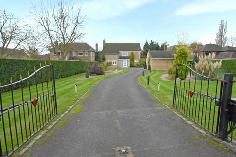 3 bedroom detached house to rent, Lamborough Hill,  Wootton,  OX13