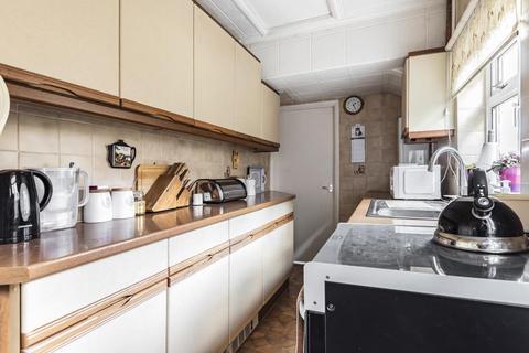 57 Grasmere Road, Lightwater, GU18 5TL